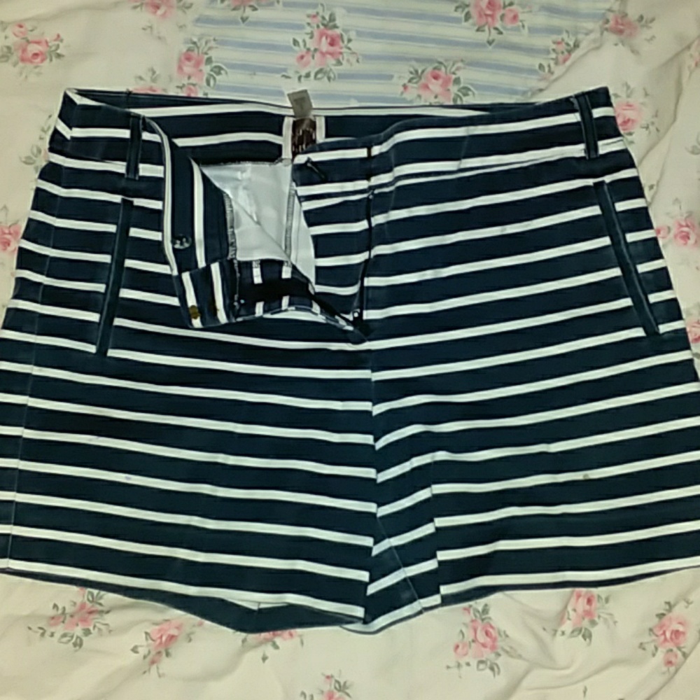 High waisted shorts (juniors)
